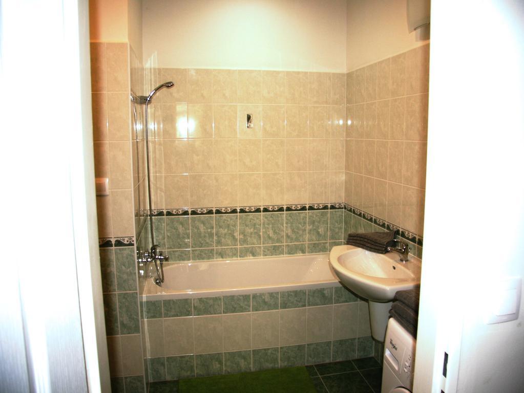 Apartmán Raisova 1180 Karlovy Vary Exteriér fotografie